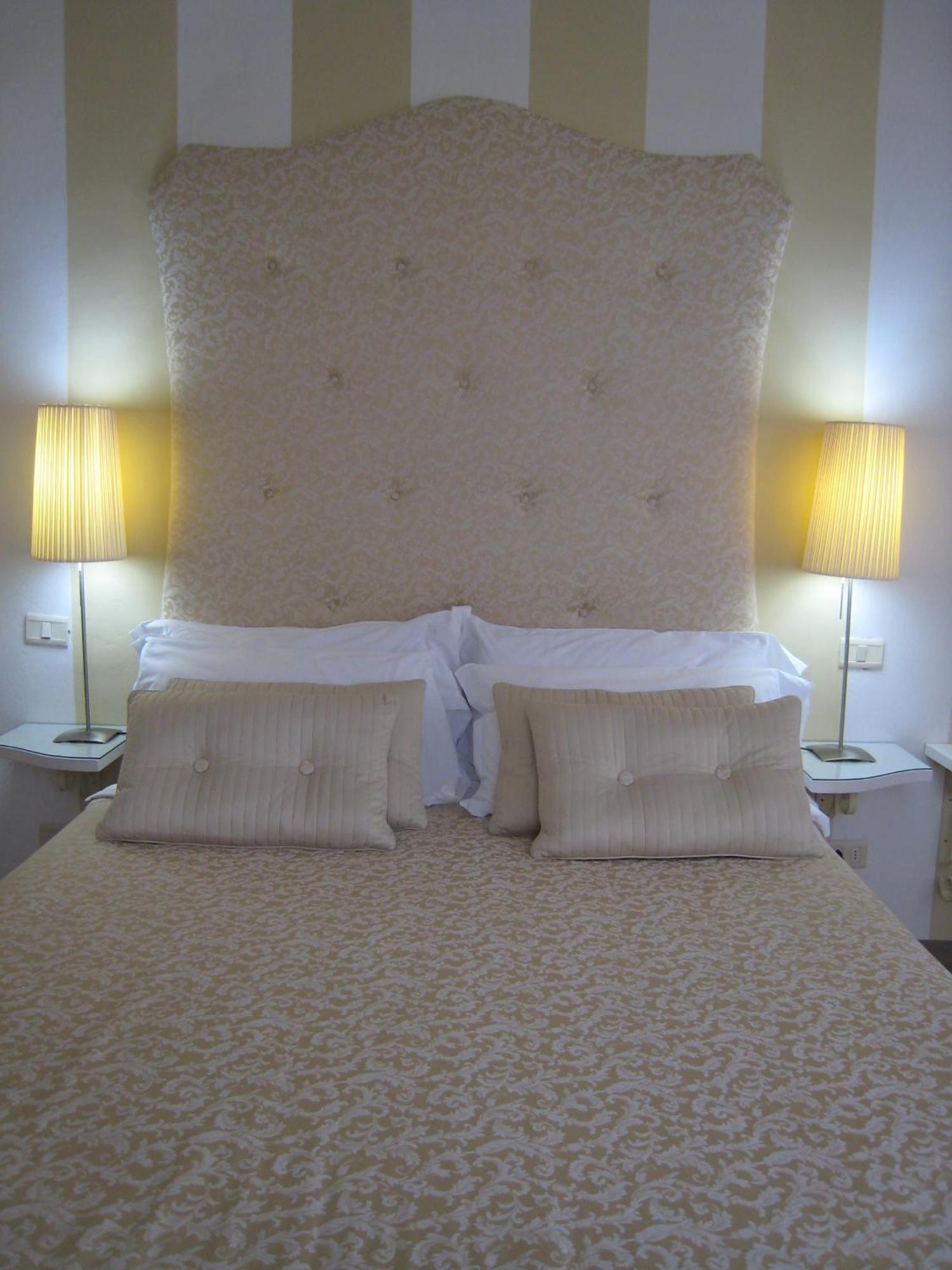 Fontelunga Hotel & Villas Pozzo  Extérieur photo